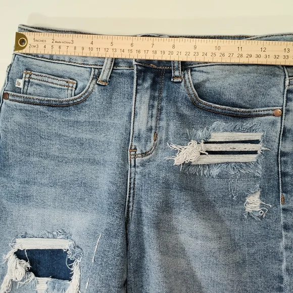 Judy Blue Blue Distressed Jean Shorts High-Waisted with Raw Hem Women's Size S - Picture 3 of 10